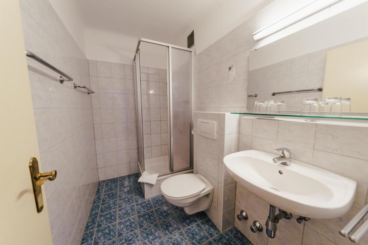 Отель Gaestehaus Frank Фельден-ам-Вёртер-Зе Экстерьер фото